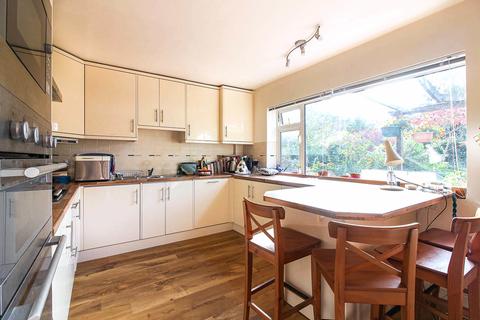 19 Stewards Green Road, Epping, CM16 7DA