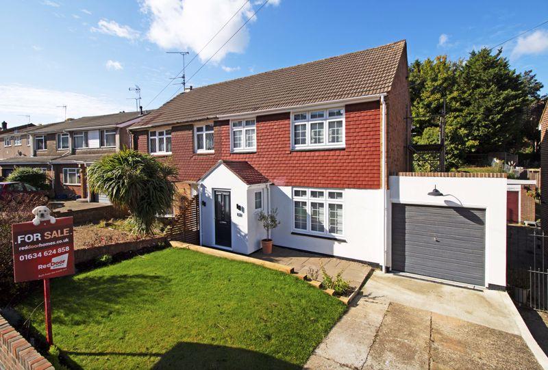 Holland Road, Chatham 3 bed semidetached house £325,000