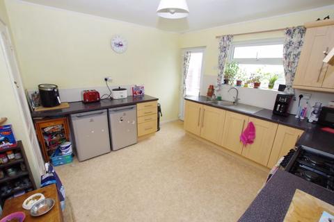 3 Greenfields Avenue, Banwell, BS29 6AU