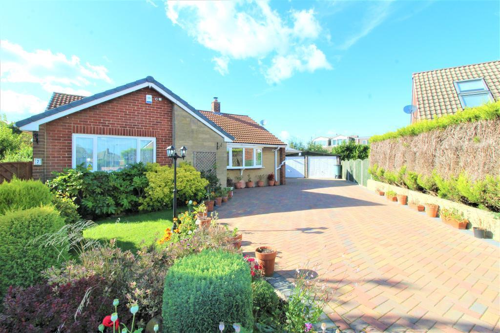 Links View, Staincross, Barnsley... 3 bed bungalow £260,000
