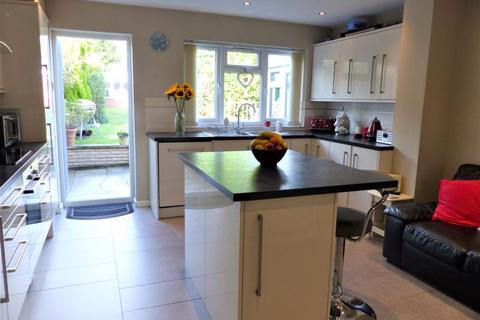 51 Banners Gate Road, Sutton Coldfield, B73 6TY