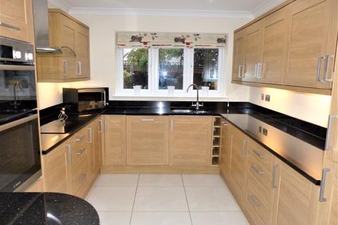 1 Fennel Grove, Streetly, Sutton Coldfield, B74 3QY