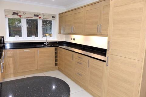 1 Fennel Grove, Streetly, Sutton Coldfield, B74 3QY