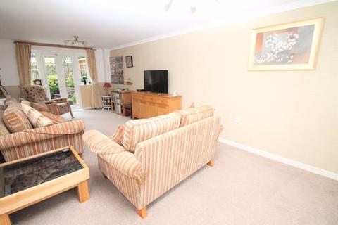 58 Campbell Road, Hawkinge, Folkestone, CT18 7TL
