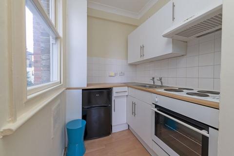 Studio for sale, St. Georges Square, London