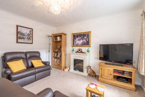 2 bedroom retirement property for sale - Melbourne Road, Chichester