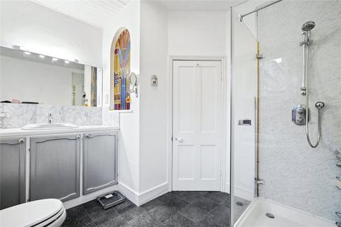 35 Warwick Road, London, W5 5PZ