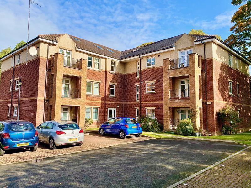 Maybole Road, Ayr 2 bed flat £135,000