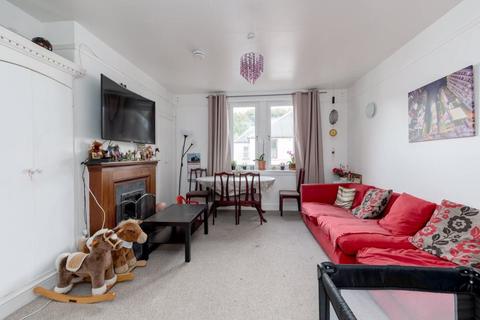 57 Dalatho Crescent, Peebles, EH45 8DT