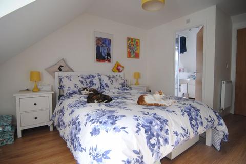 14 Country View, Gloucester, GL4 6RF