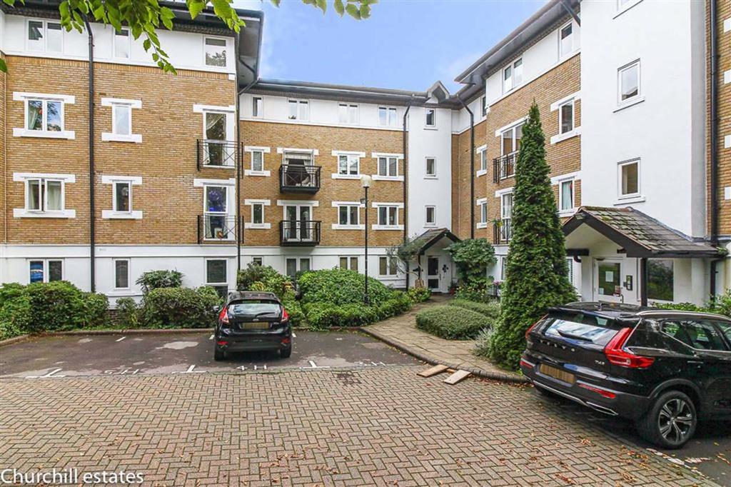 Dickens Court, Wanstead, London 2 bed flat £365,000