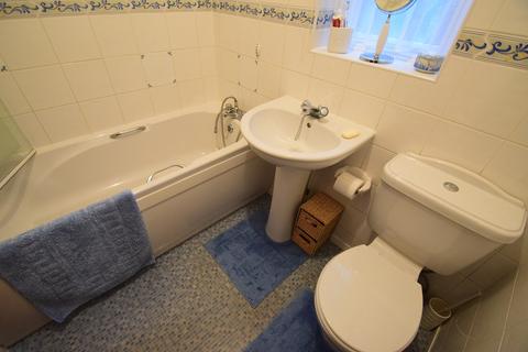 68 Hurst Hill, Chatham, ME5 9BU