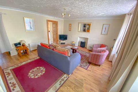 Tymelyn Cottage Castle Square, Cilgerran, Cardigan, SA43 2SD