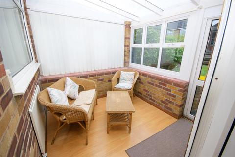 47 Devon Way, Brighouse, HD6 4DT