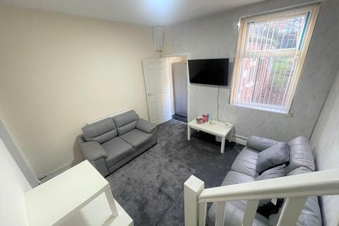 4 bedroom terraced house to rent, 52 Dawlish Road, Selly Oak, Birmingham