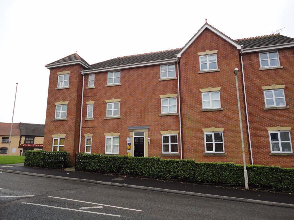 Morris Court, Brierley Hill 2 bed flat £585 pcm (£135 pw)