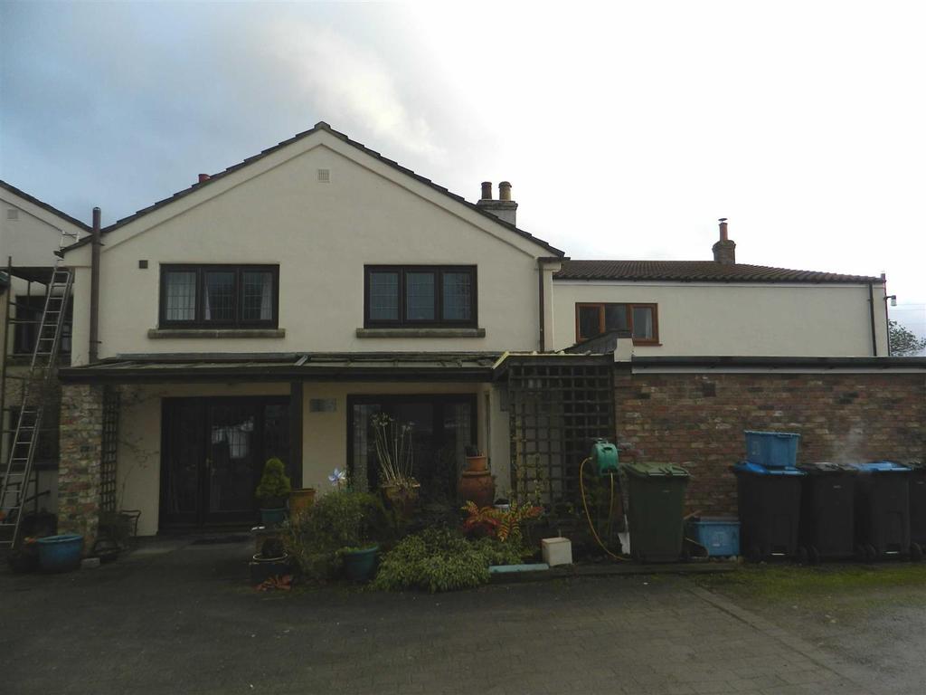 Dalton Moor, Dalton, Thirsk 3 bed semidetached house £825 pcm (£190 pw)