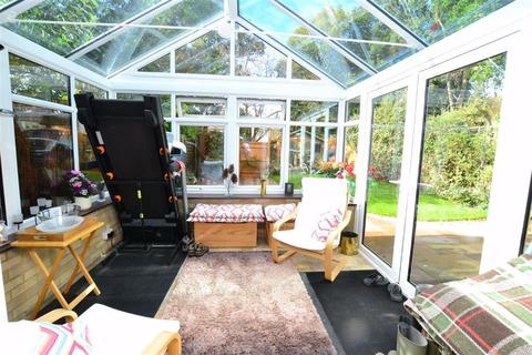 16 Highbridge Close, Caversham, Reading, RG4 6PH