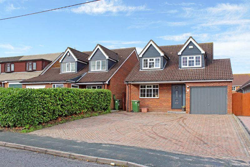 Wick Lane, Wickford 4 bed detached house £500,000