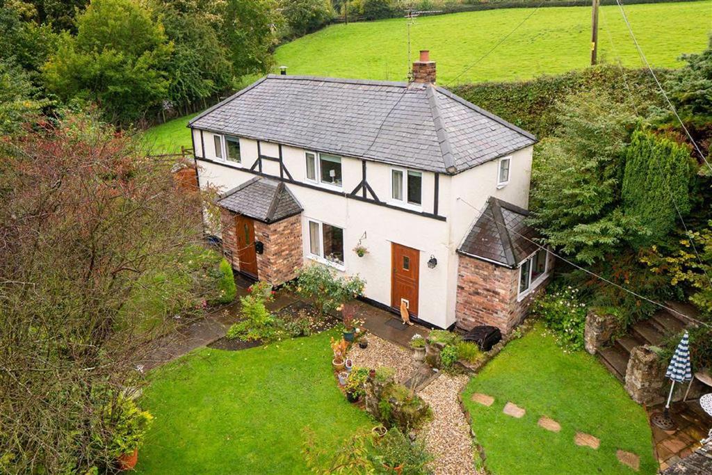 Nant Y Caws, Oswestry, SY10 2 bed country house £249,950