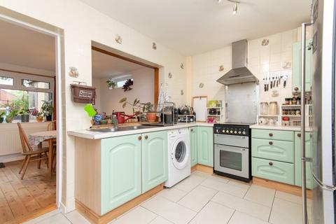10 Sturminster Close, Bristol, BS14 8EH