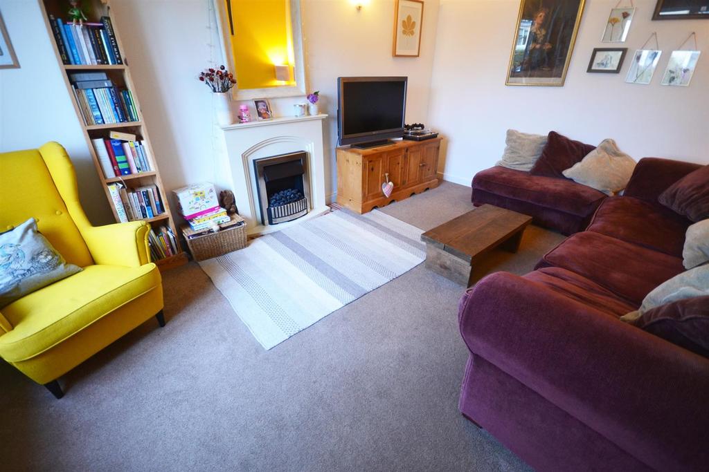 Valley Road, Saundersfoot 3 bed semidetached house £210,000