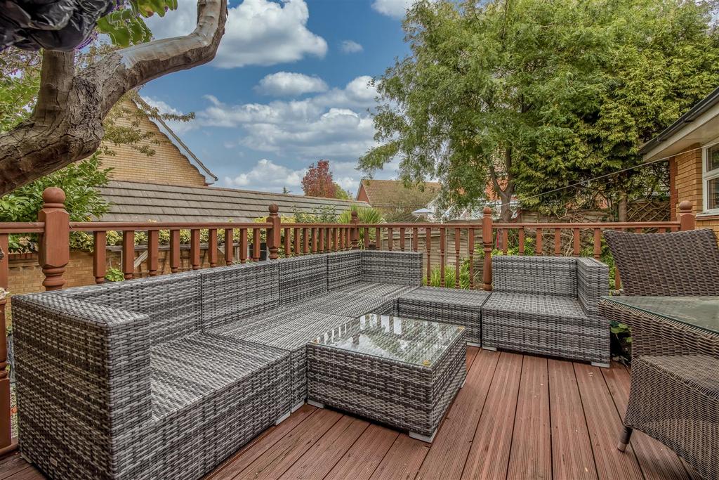 Rear Garden 4.jpg