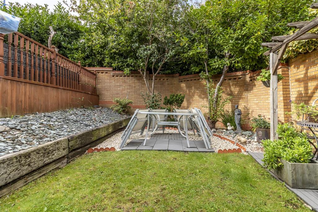 Rear Garden 6.jpg