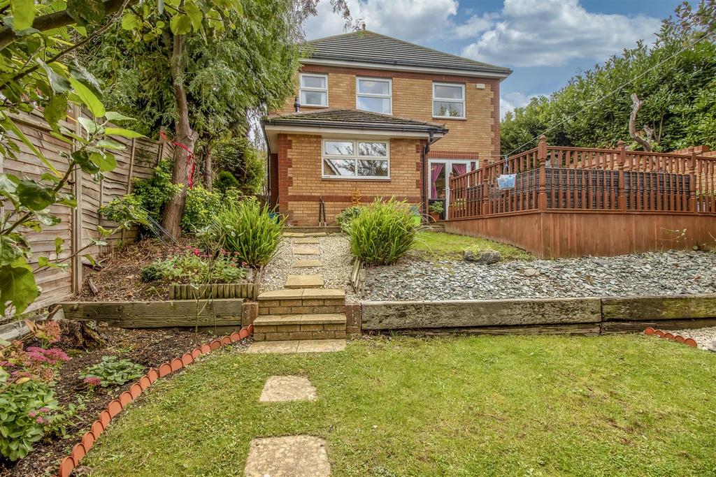 Rear Garden 5.jpg