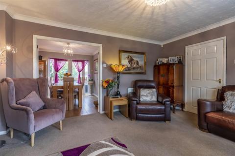 15 Bark Burr Road, Grays, RM16 6PL