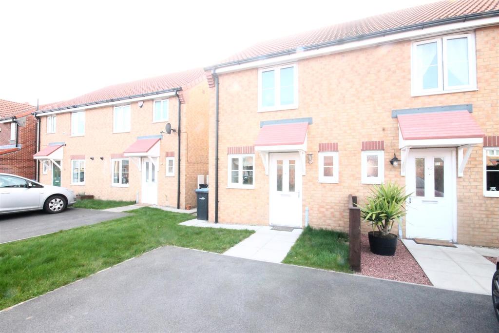 Bridgewater Court, Middlesbrough 2 bed semidetached house £550 pcm