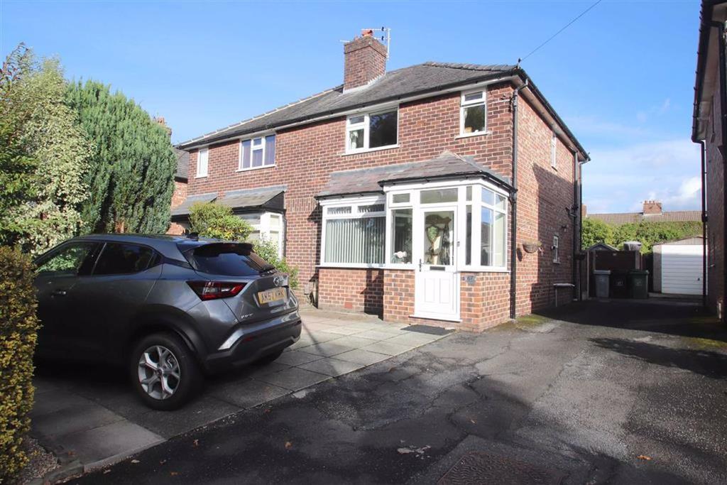 Bourne Street, Wilmslow 2 bed semidetached house £334,950