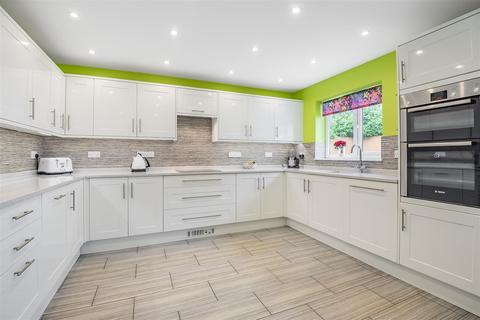The Manor Manor Drive, Fraddon, St Columb, TR9 6GY