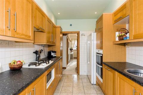 3 The Glade, Epsom, KT17 2HW