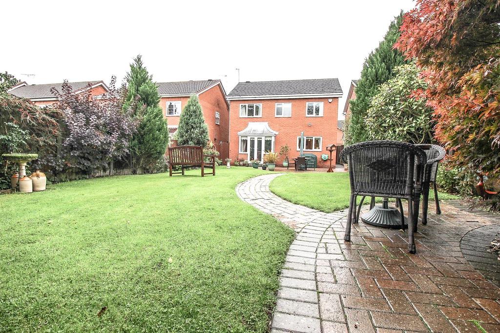Avoncroft Road, Stoke Heath, Bromsgrove 4 bed detached house £375,000