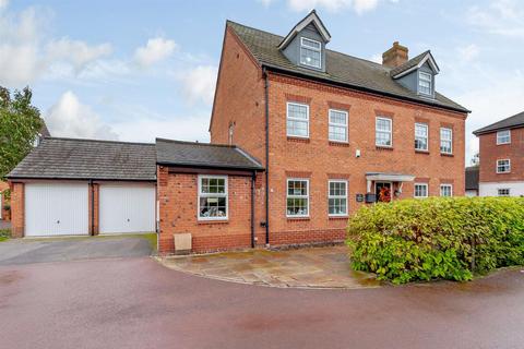 22 Barlow Drive, Fradley, Lichfield, WS13 8TL
