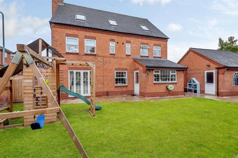22 Barlow Drive, Fradley, Lichfield, WS13 8TL
