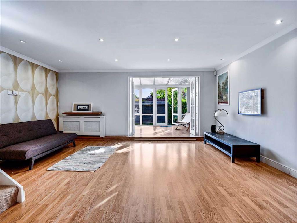 Longton Grove, Sydenham 3 bed terraced house £575,000