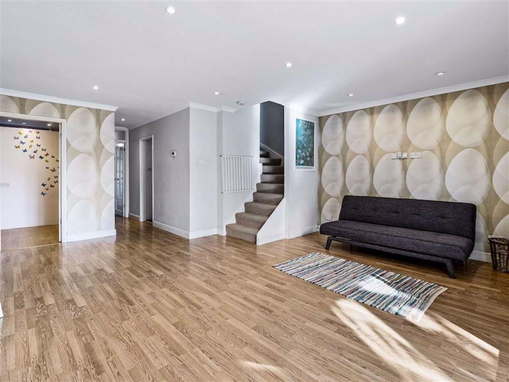 Longton Grove, Sydenham 3 bed terraced house £575,000