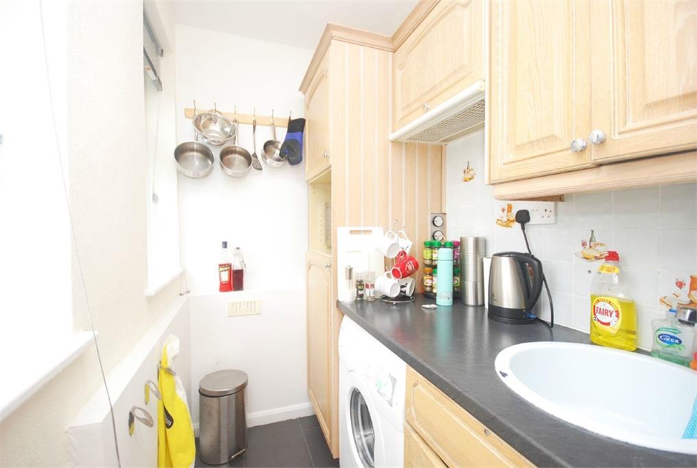 Thames Eyot, Twickenham Studio £1,050 pcm (£242 pw)