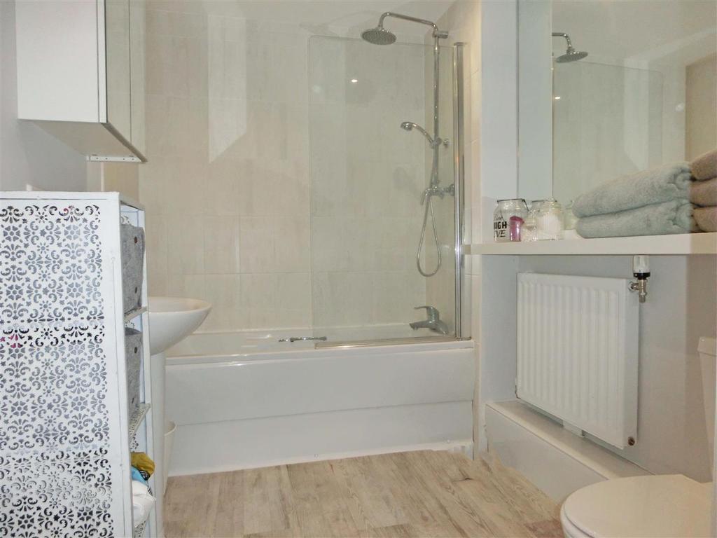 Modern bathroom