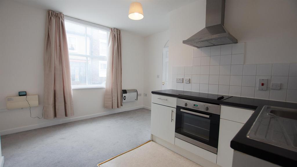 67 Gillygate York 1 bed flat - £550 pcm (£127 pw)