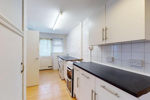 61 Tenterden Drive, Canterbury, CT2 7BH