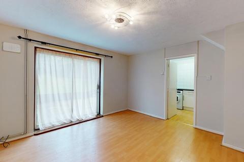 61 Tenterden Drive, Canterbury, CT2 7BH