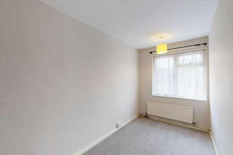 61 Tenterden Drive, Canterbury, CT2 7BH