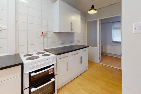 61 Tenterden Drive, Canterbury, CT2 7BH