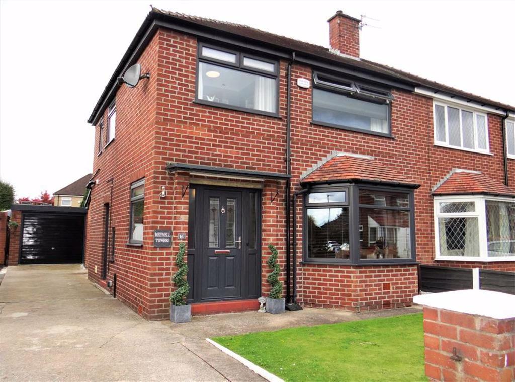 Meynell Drive, Leigh 3 bed semidetached house £299,950