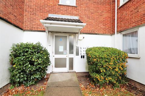 15 Heathdene Drive, Belvedere, DA17 6HY