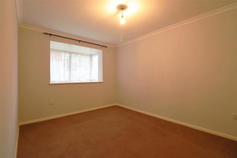 15 Heathdene Drive, Belvedere, DA17 6HY