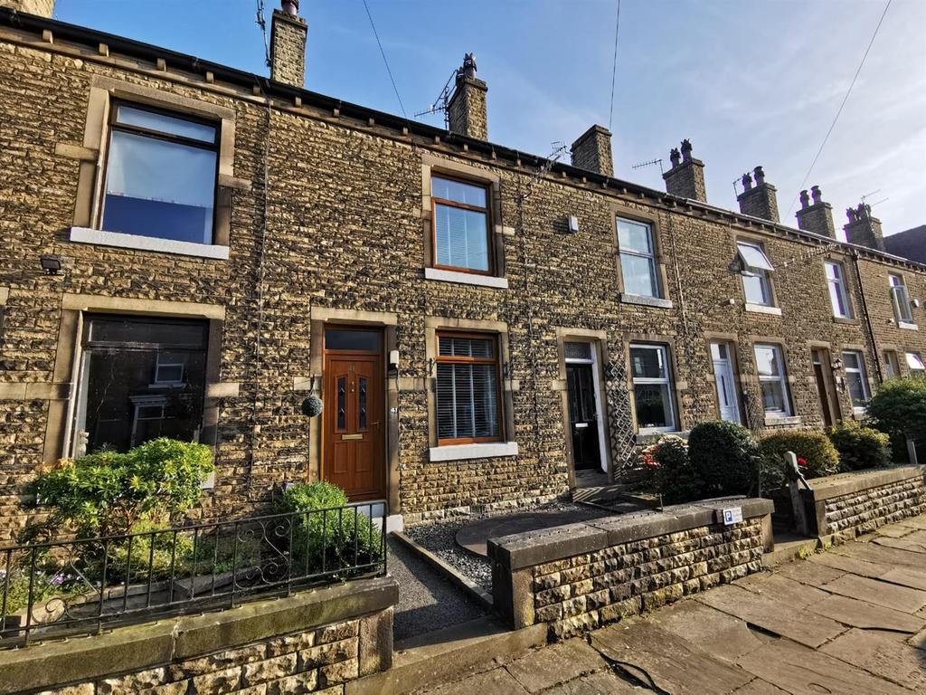 Myrtle Avenue, Bingley 3 bed terraced house £215,000